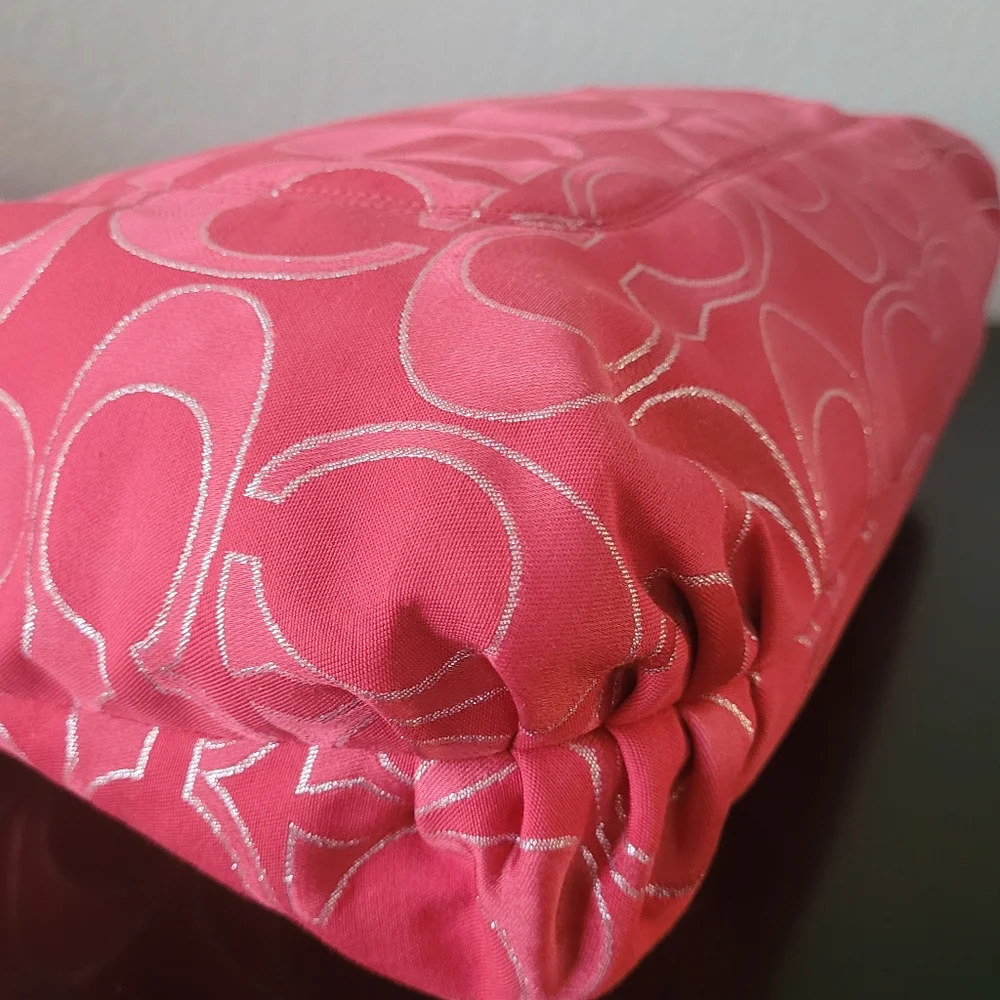 Coach Poppy Lurex Glam Signature Shoulder bag/Tote - Picture 14 of 16